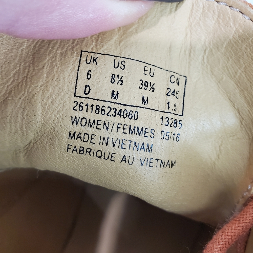 Clarks Originals Phenia Carnaby Ankle Boots Size 8.5 Suede Leather Fall Shoe - Picture 8 of 9